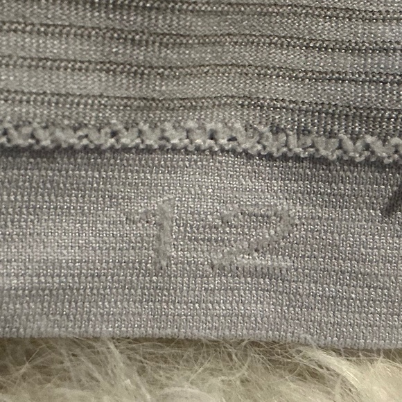 EUC Lululemon Swiftly Tech Short-Sleeve Shirt 2.0 *Lilac Size 12 - Picture 9 of 9